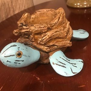 Turtle candle holder